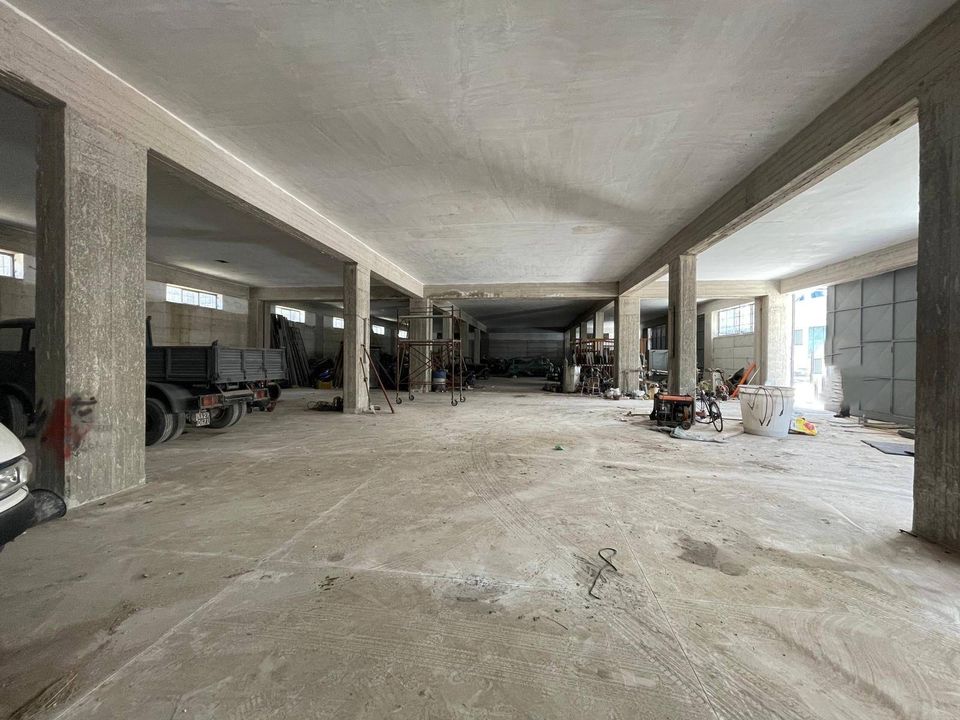 Erhvervsejendom i Maddaloni, Caserta - foto 1