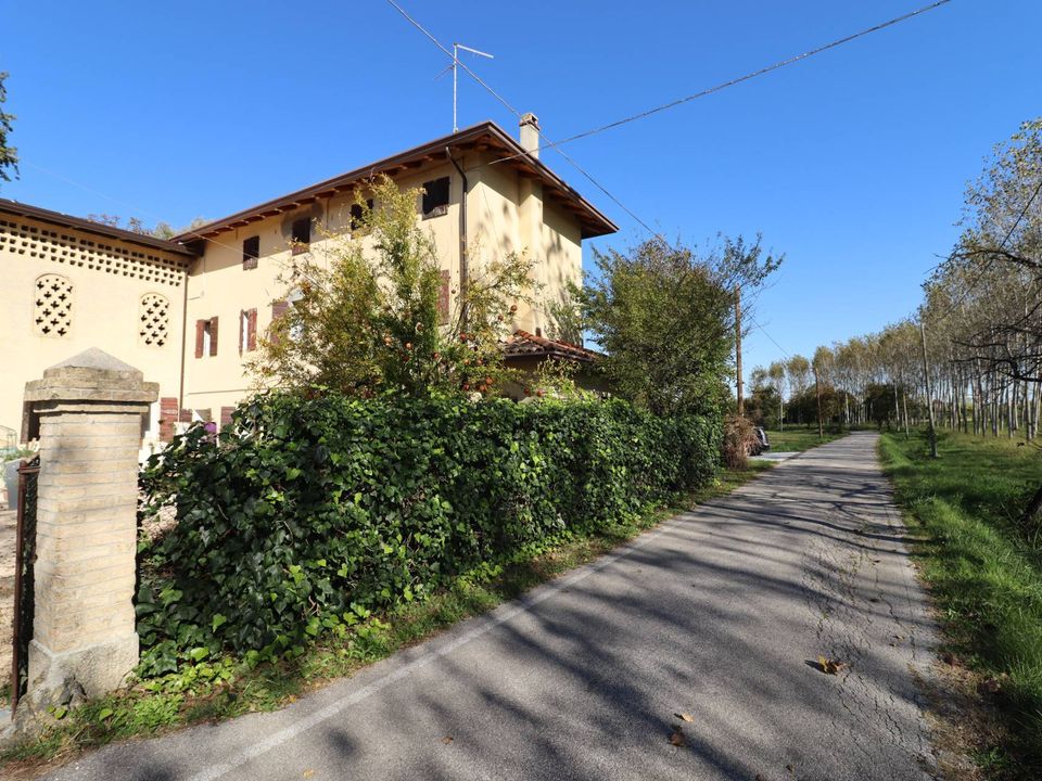 Villa i Fiume Veneto, Pordenone - foto 1