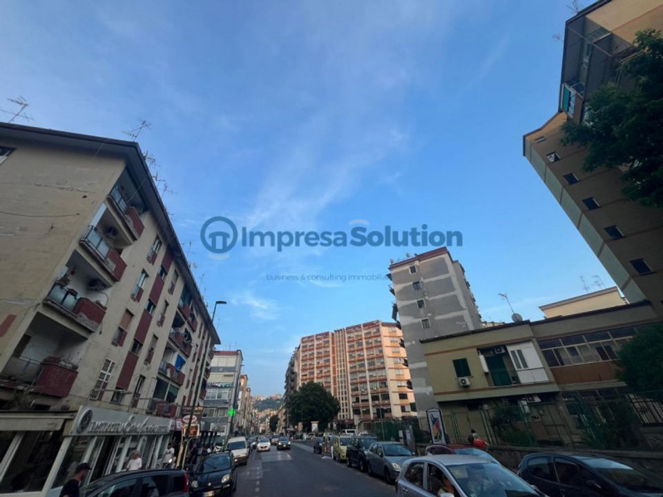 Erhvervsejendom i Naples, Naples - foto 1