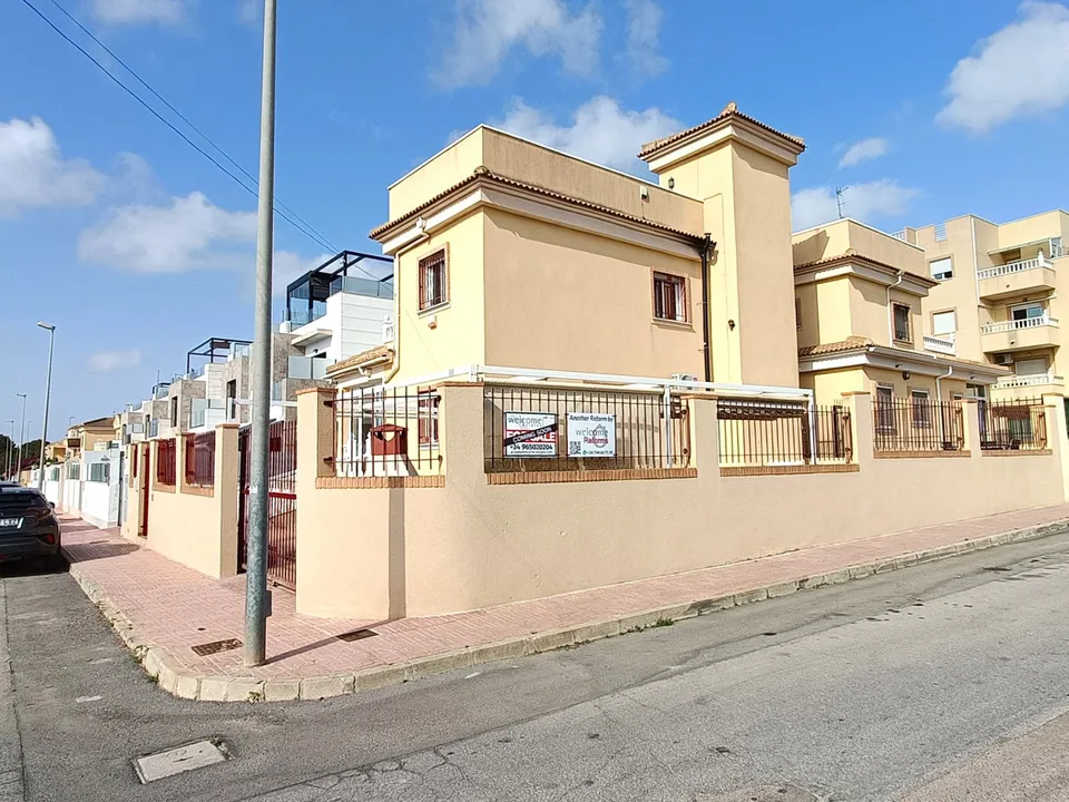 Villa i Orihuela Costa, Alicante - foto 1