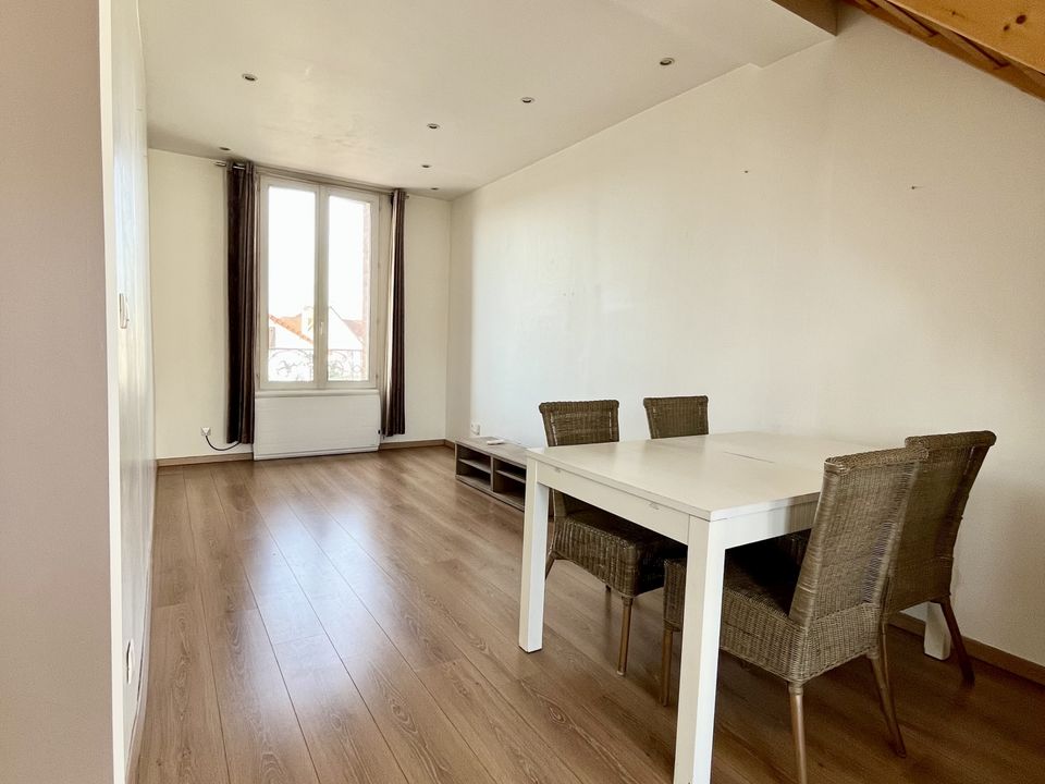 Apartment in Montesson, Yvelines - photo 1