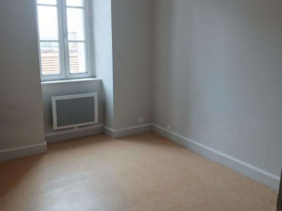Apartment in Avallon, Yonne - photo 4