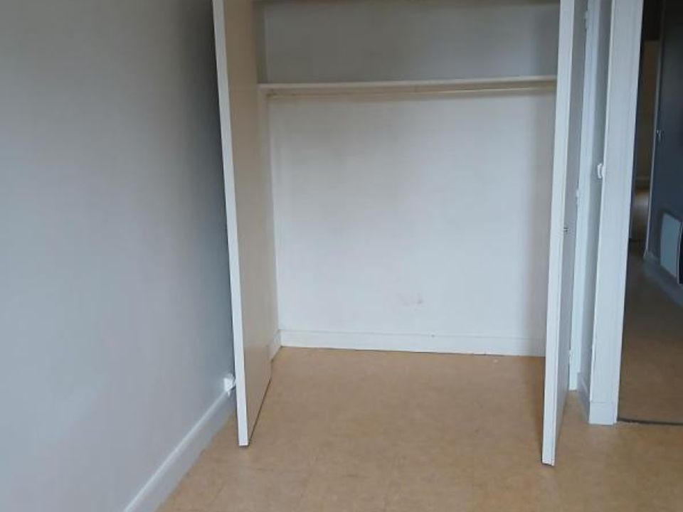 Apartment in Avallon, Yonne - photo 5