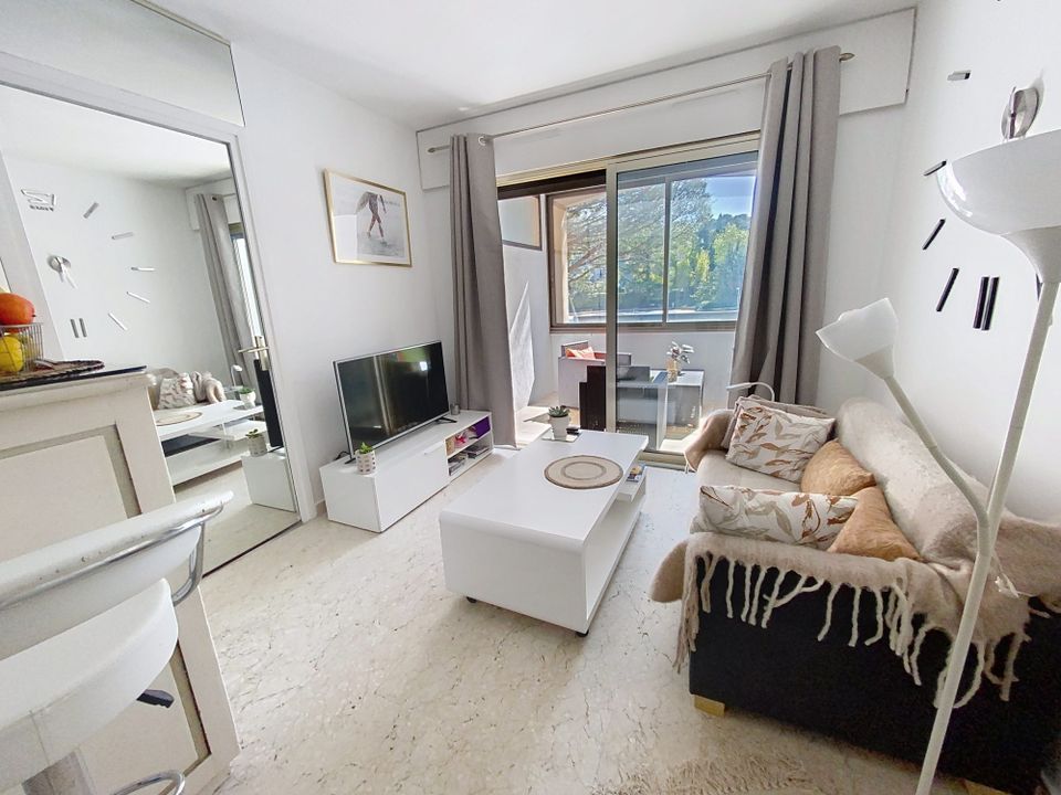 Lejlighed i Mougins, Alpes-Maritimes - foto 1