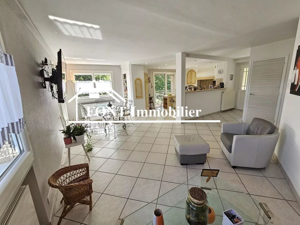 Villa en L'Horme, Loire - foto 1