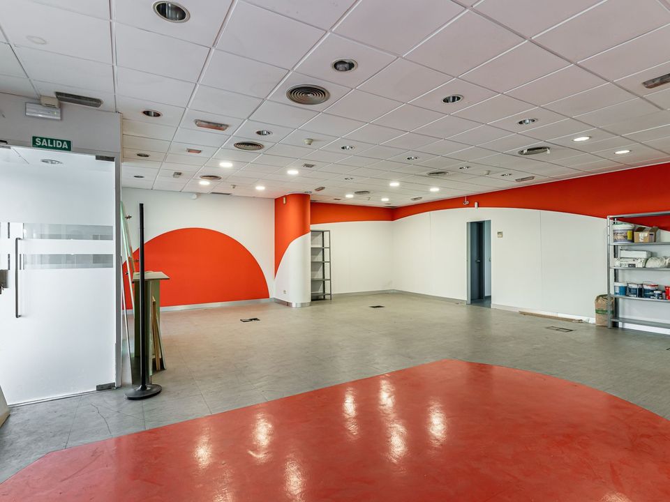 Erhvervsejendom i Alcobendas, Madrid - foto 2