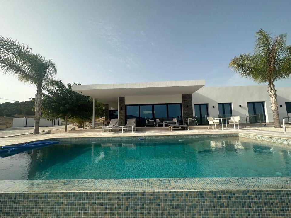 Villa i Pinoso, Alicante - foto 2