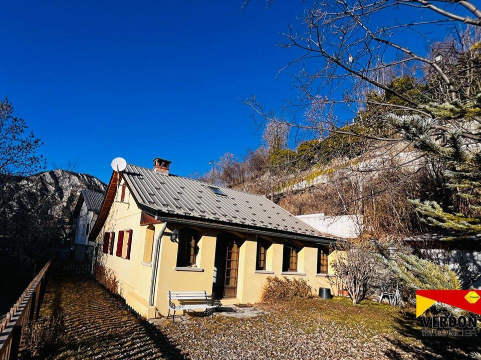 Villa i Allos, Alpes-de-Haute-Provence - foto 1