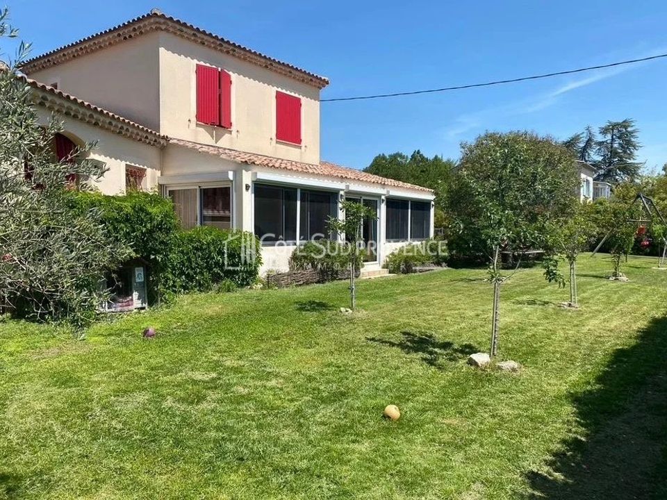 Villa in Pernes-les-Fontaines, Vaucluse - photo 3