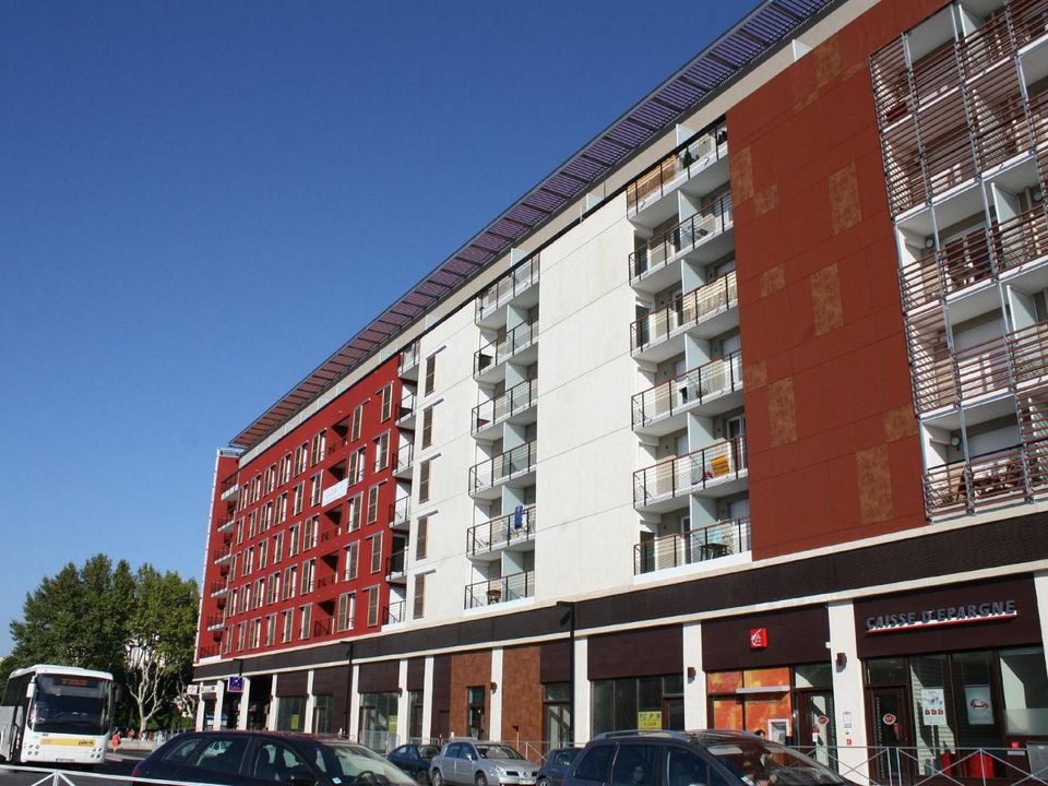 Erhvervsejendom i Nimes, Gard - foto 1