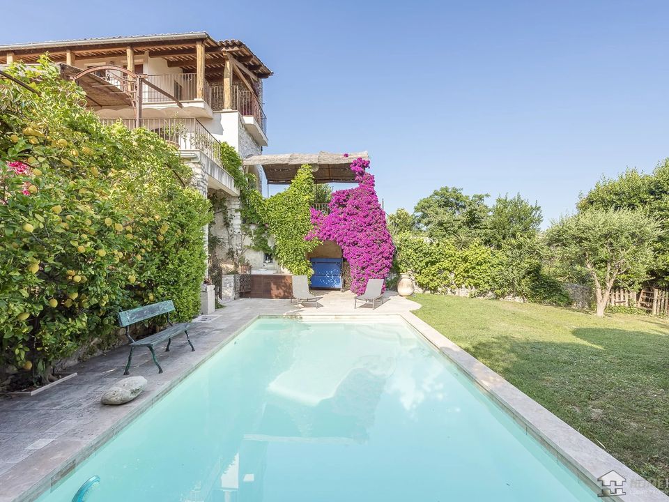 Villa i La Colle-sur-Loup, Alpes-Maritimes - foto 1