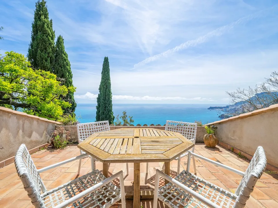 Villa i Roquebrune-Cap-Martin, Alpes-Maritimes - foto 1