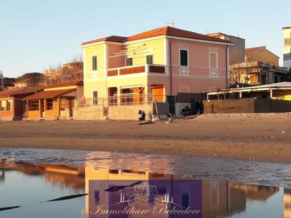 Casa de pueblo en Follonica, Grosseto - foto 1