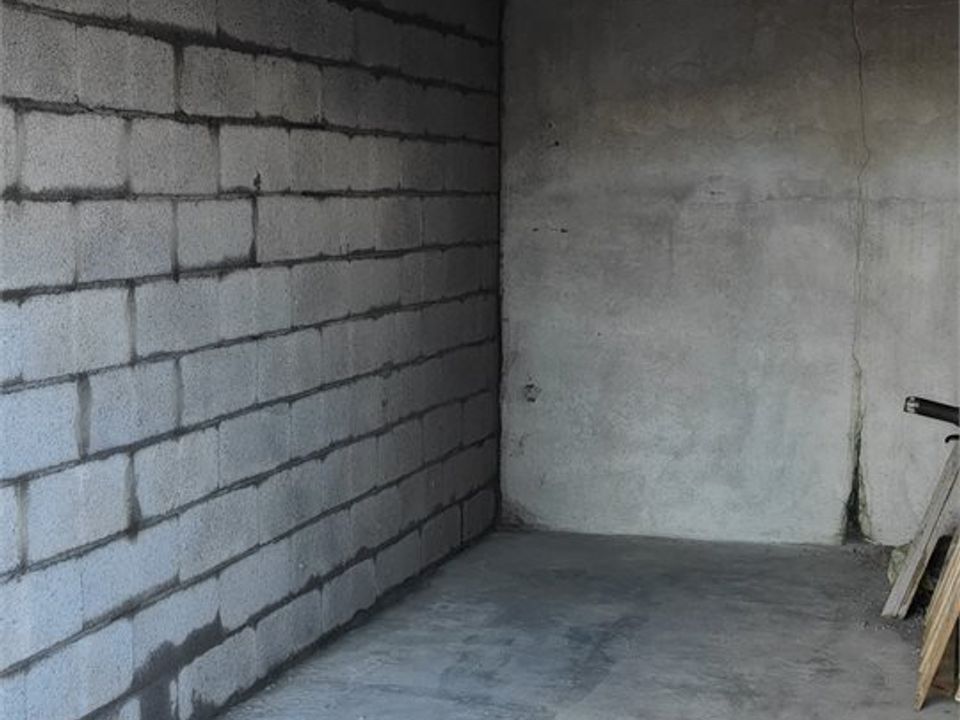 Estacionamento em Romentino, Novara - foto 1