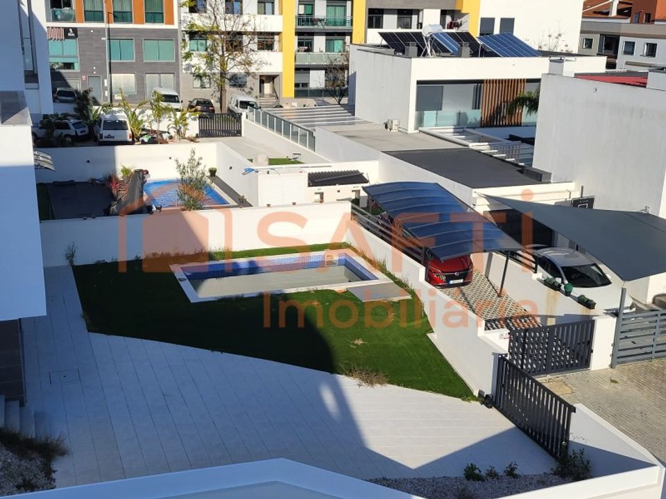 Villa i Corroios, Setubal - foto 1