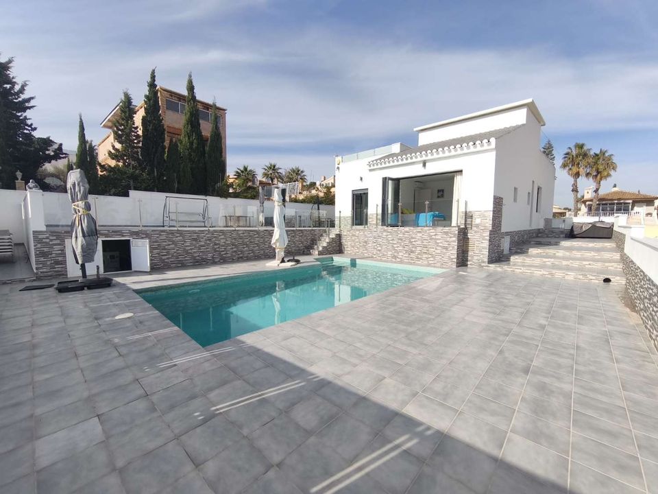 Villa i Torrevieja, Alicante - foto 1