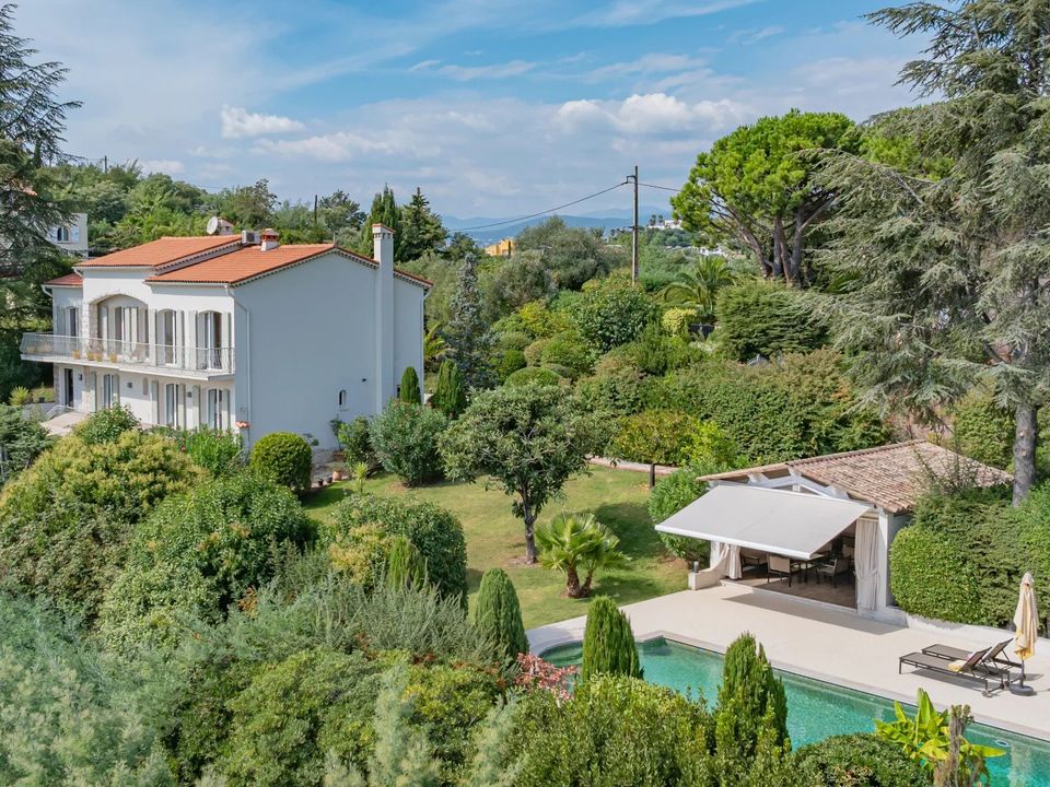 Villa a La Roquette-sur-Siagne, Alpes-Maritimes - foto 1
