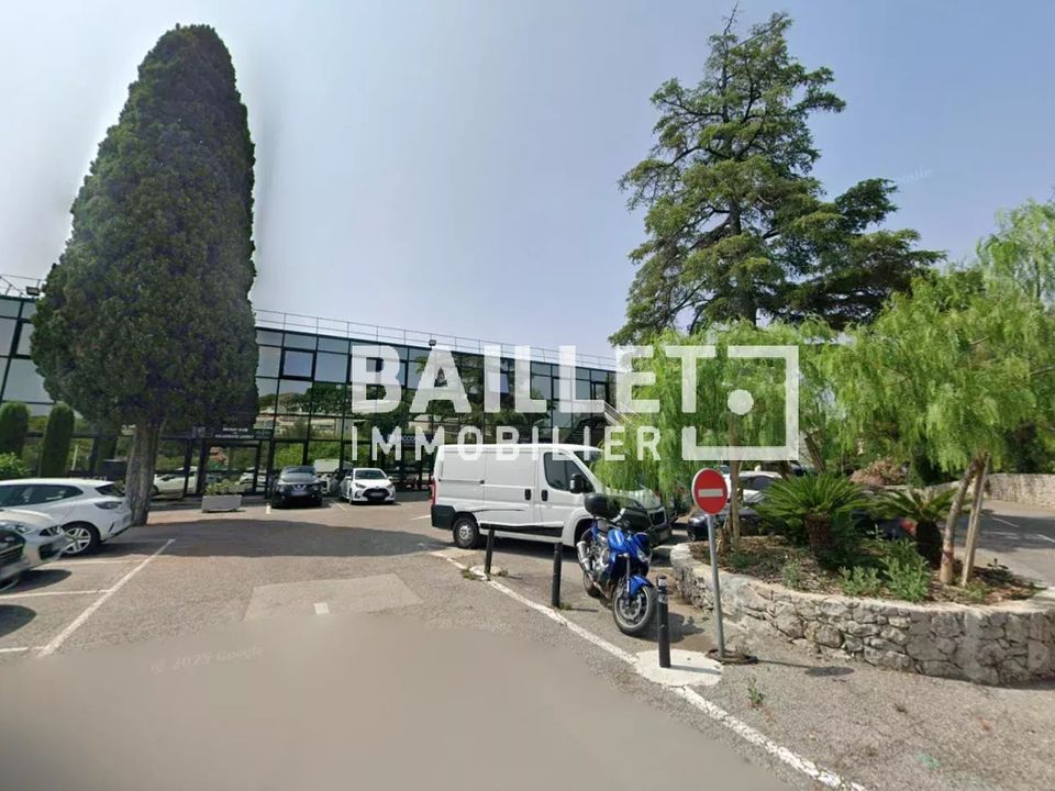 Erhvervsejendom i Villeneuve-Loubet, Alpes-Maritimes - foto 1