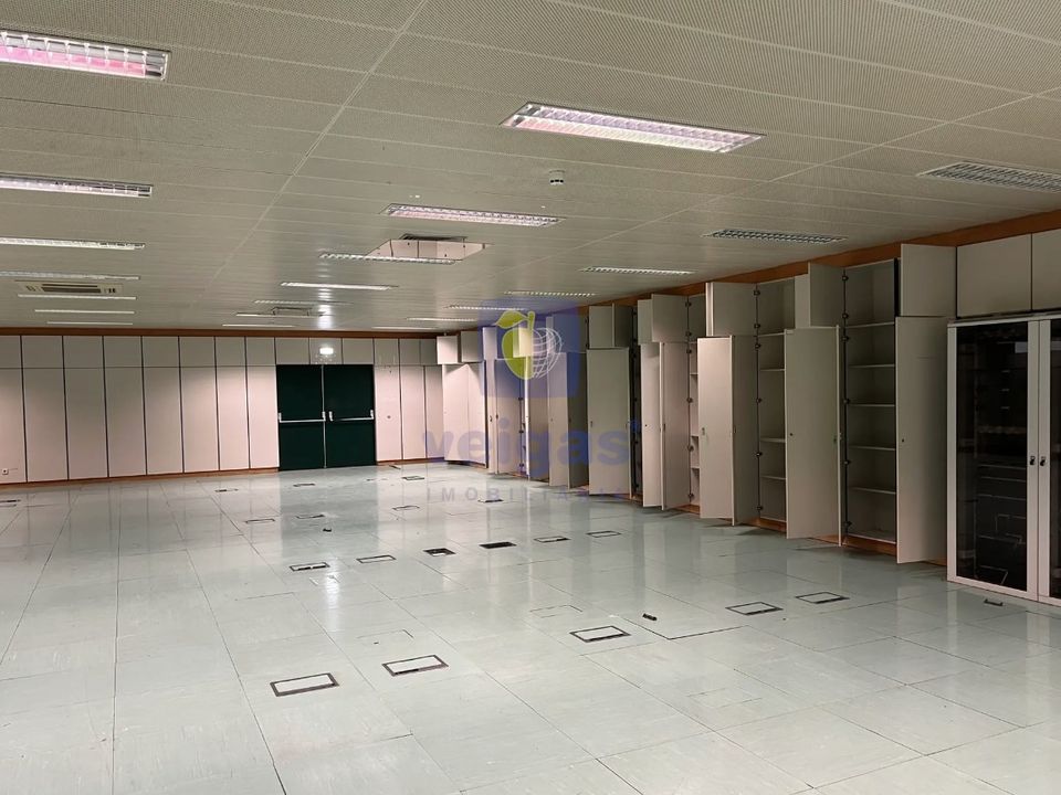 Erhvervsejendom i Carnaxide, Lisbon - foto 2