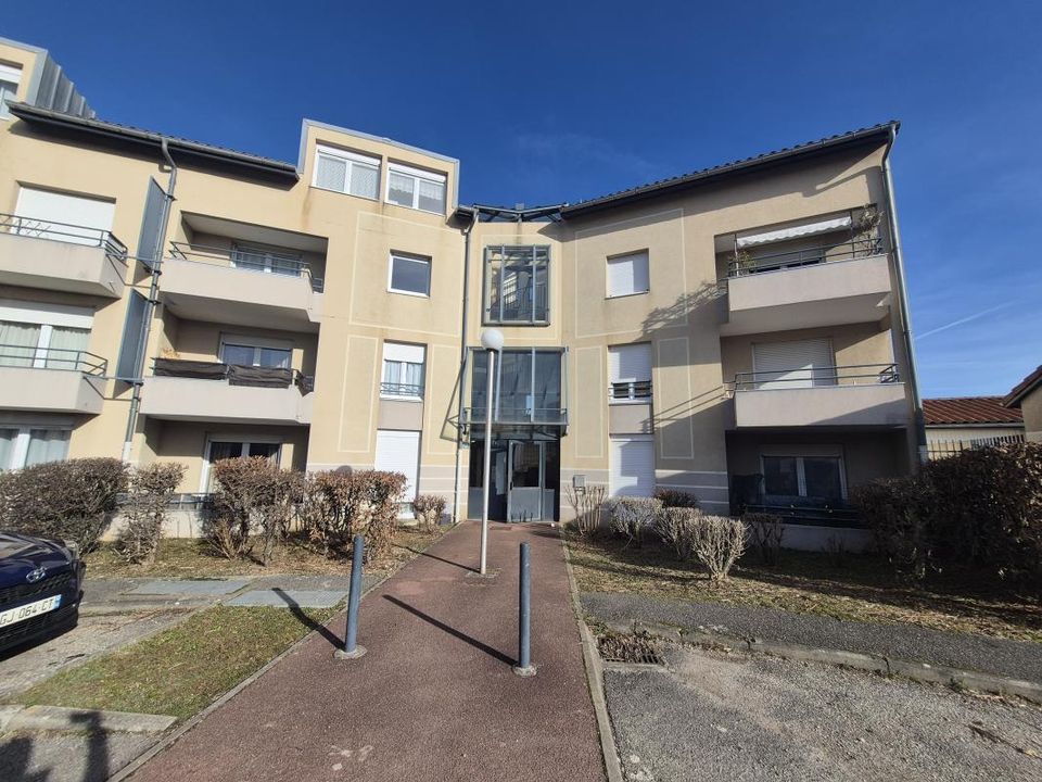 Lejlighed i Villefontaine, Isere - foto 1
