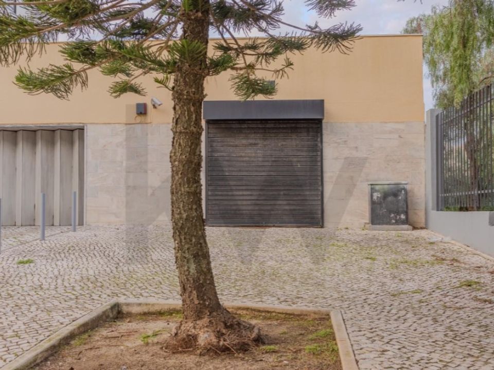 Garage i Massama, Lisbon - foto 1