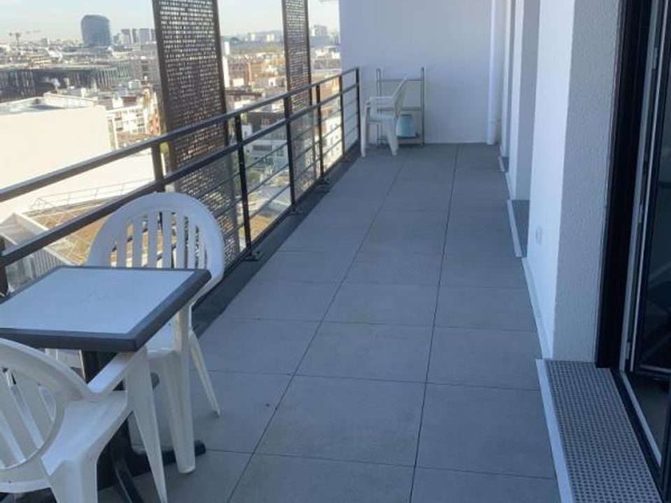 Apartment in Issy-les-Moulineaux, Hauts-de-Seine - photo 3