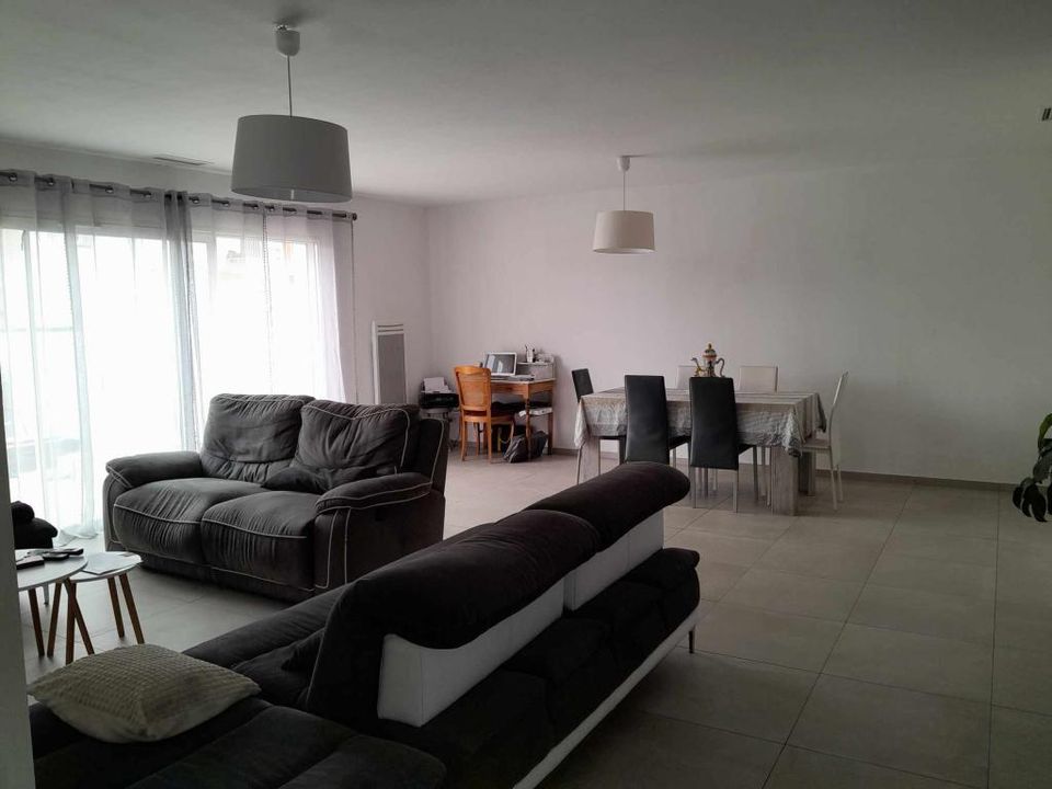 Villa in Rivesaltes, Pyrenees-Orientales - photo 2