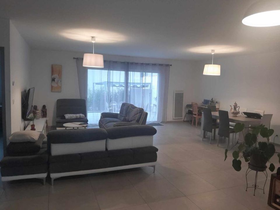 Villa in Rivesaltes, Pyrenees-Orientales - photo 4
