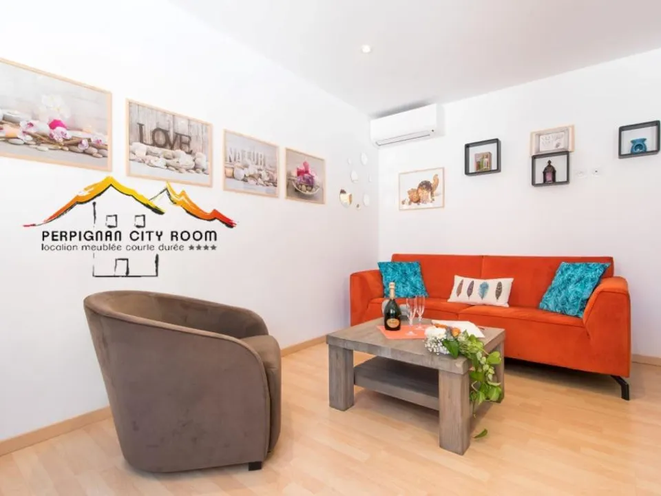 Villa a Perpignan, Pyrenees-Orientales - foto 2
