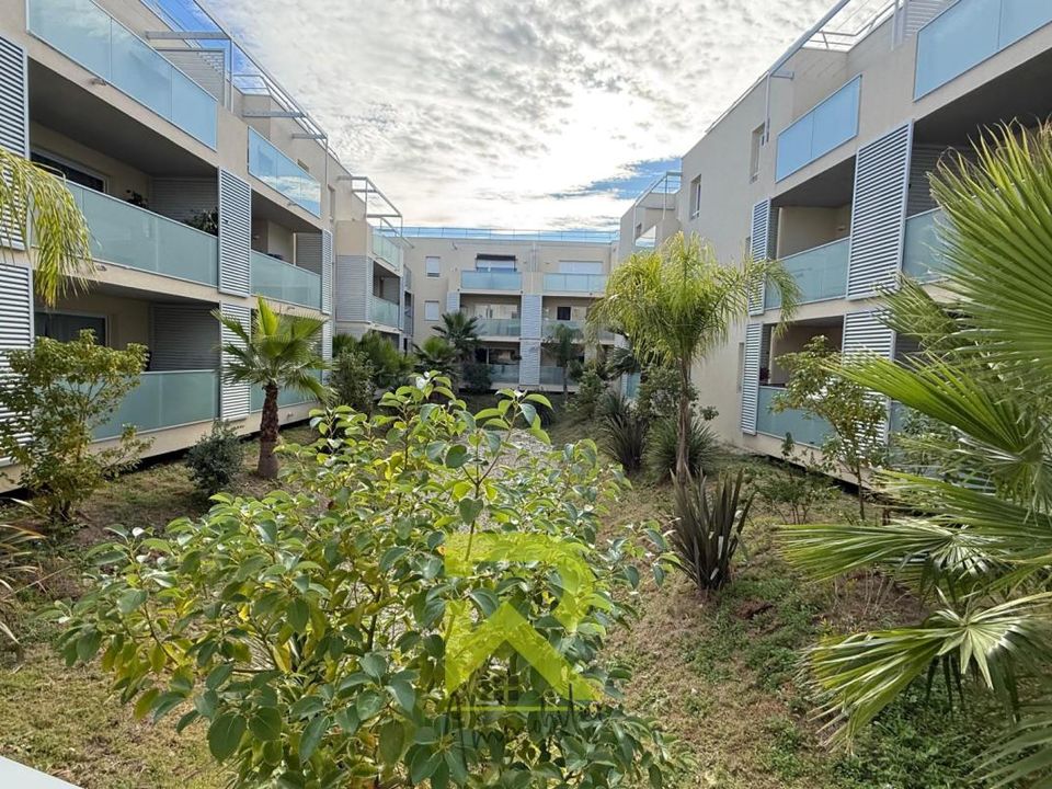Apartamento en Agde, Herault - foto 1