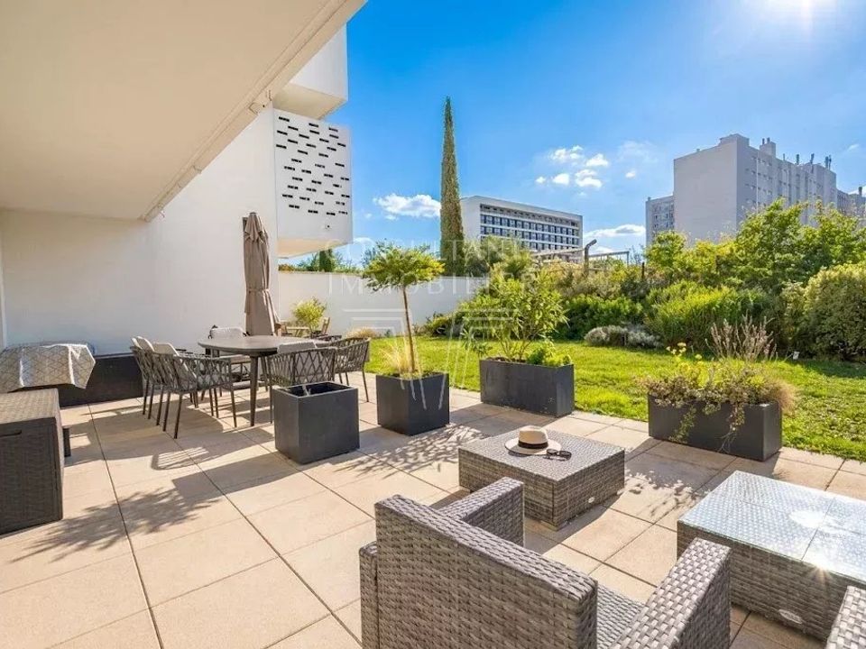 Lejlighed i Issy-les-Moulineaux, Hauts-de-Seine - foto 1