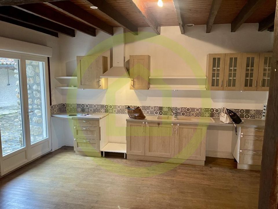 Villa i Ruelle-sur-Touvre, Charente - foto 1