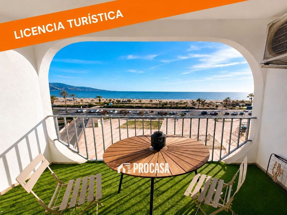 Lejlighed i Empuriabrava, Gerona - foto 1
