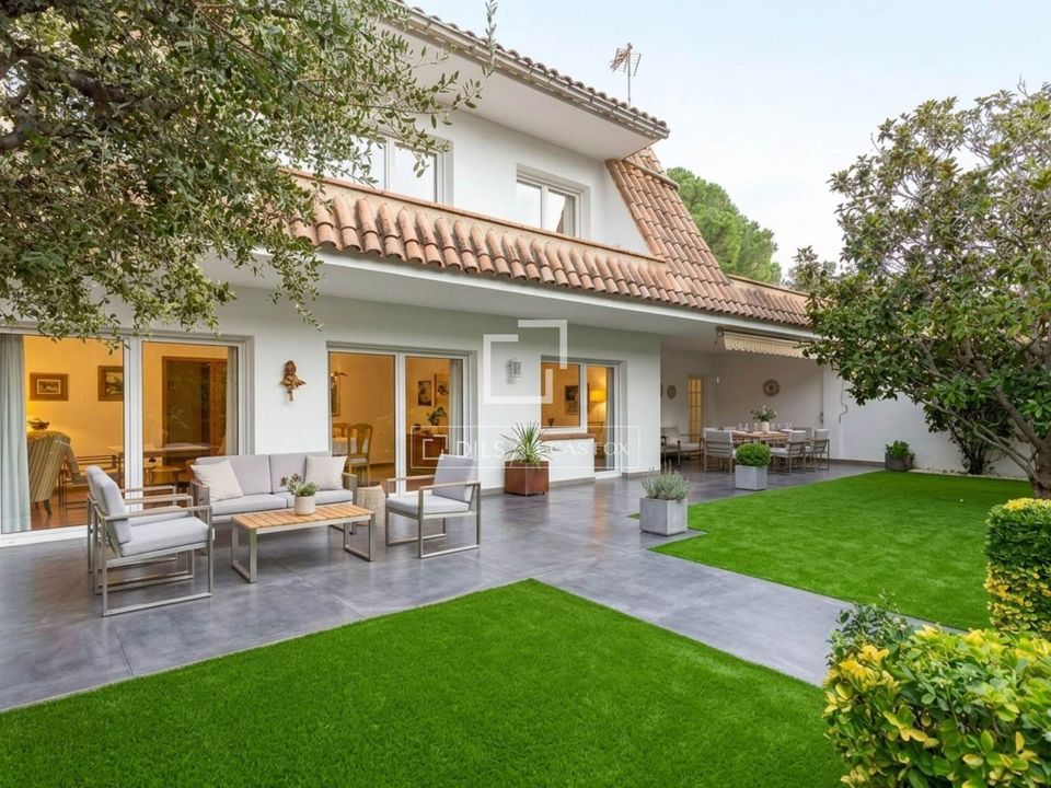 Villa i Sant Just Desvern, Barcelona - foto 1