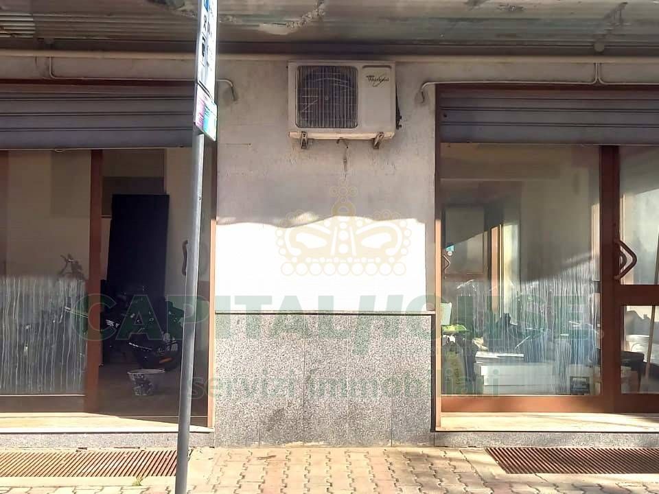 Erhvervsejendom i Santa Maria Capua Vetere, Caserta - foto 2