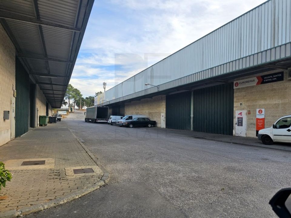 L'establiment comercial a Quinta do Anjo, Setubal - foto 1
