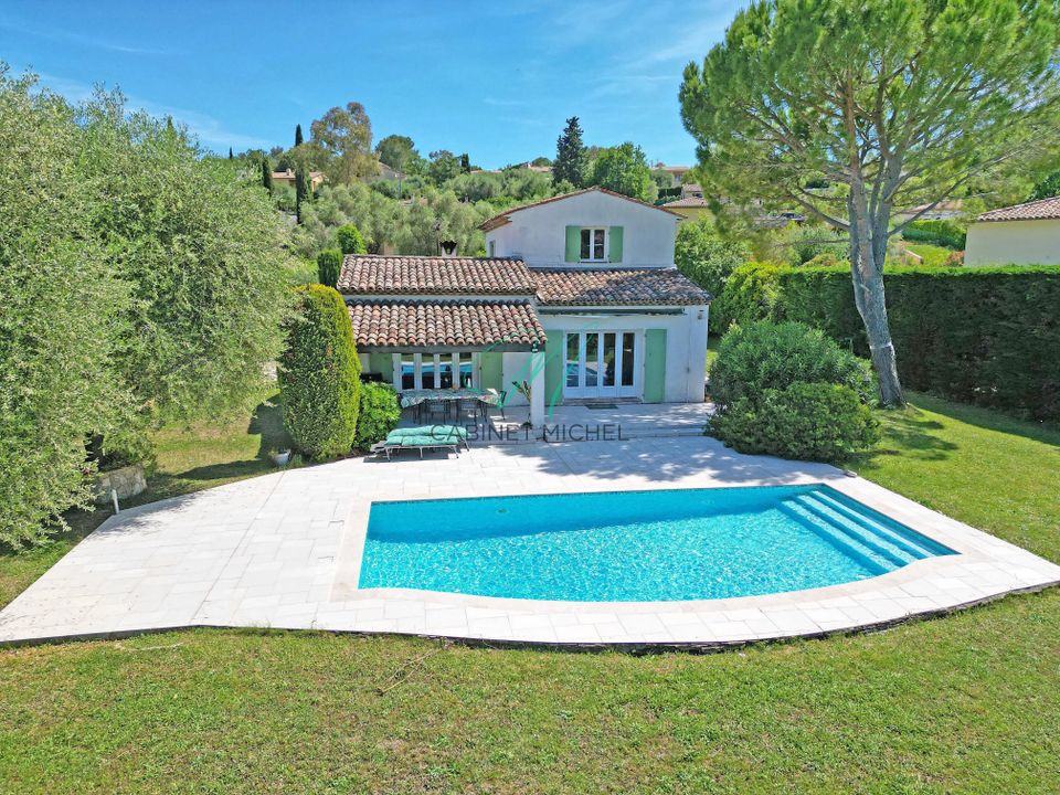 Villa en Le Rouret, Alpes-Maritimes - foto 1