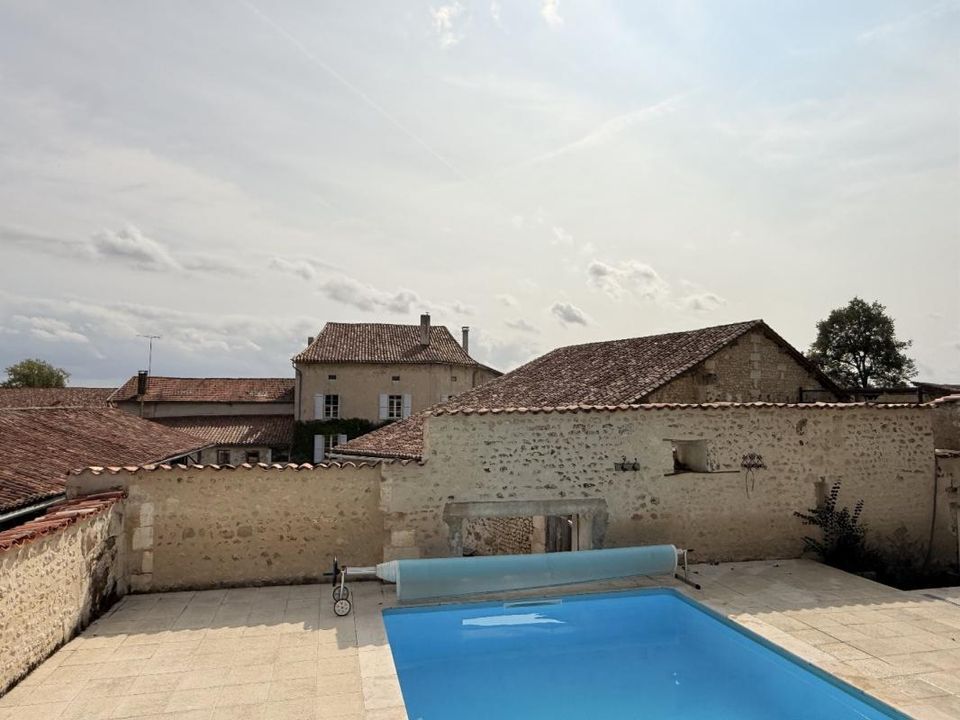 Villa i Aubeterre-sur-Dronne, Charente - foto 1