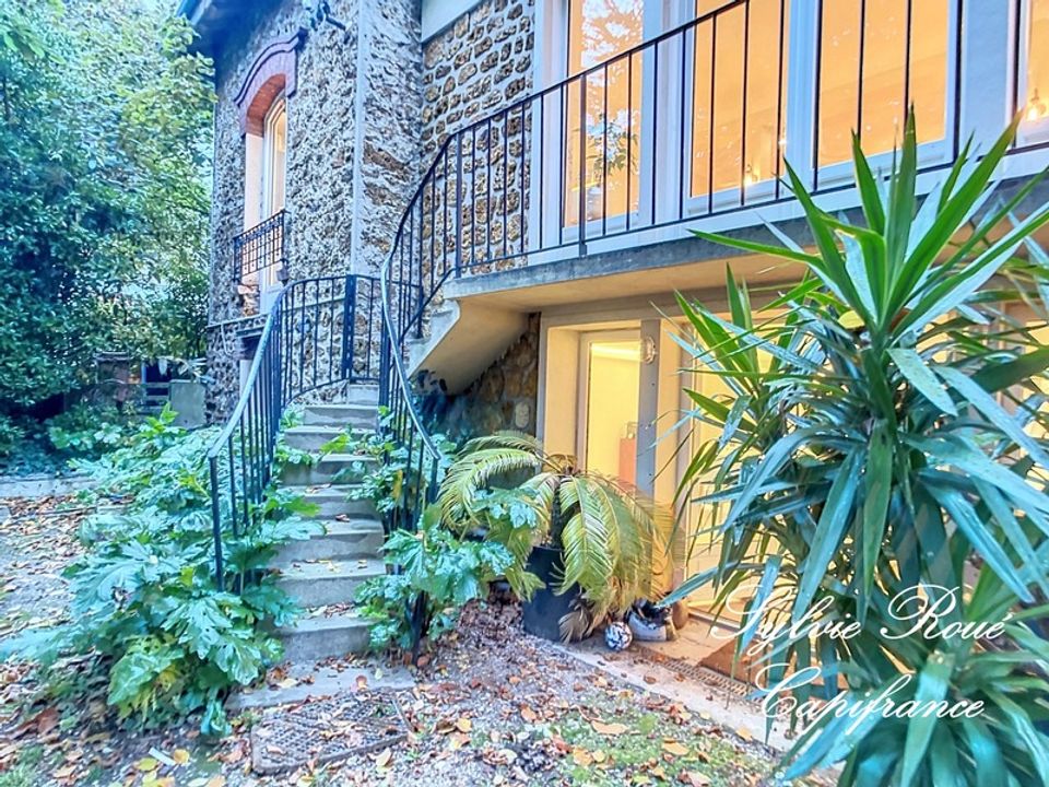 Villa i Vitry-sur-Seine, Val-de-Marne - foto 1