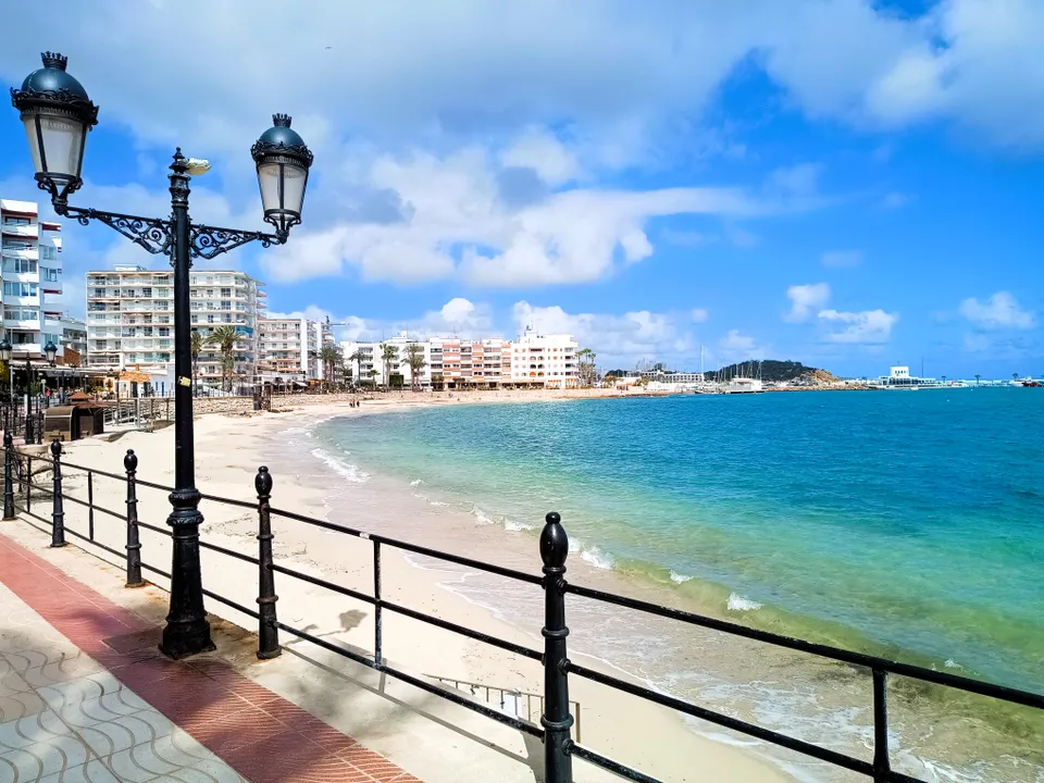 Erhvervsejendom i Santa Eulalia Del Rio, Ibiza - foto 1