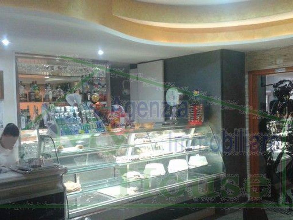 L'establiment comercial a Cianciana, Agrigento - foto 1