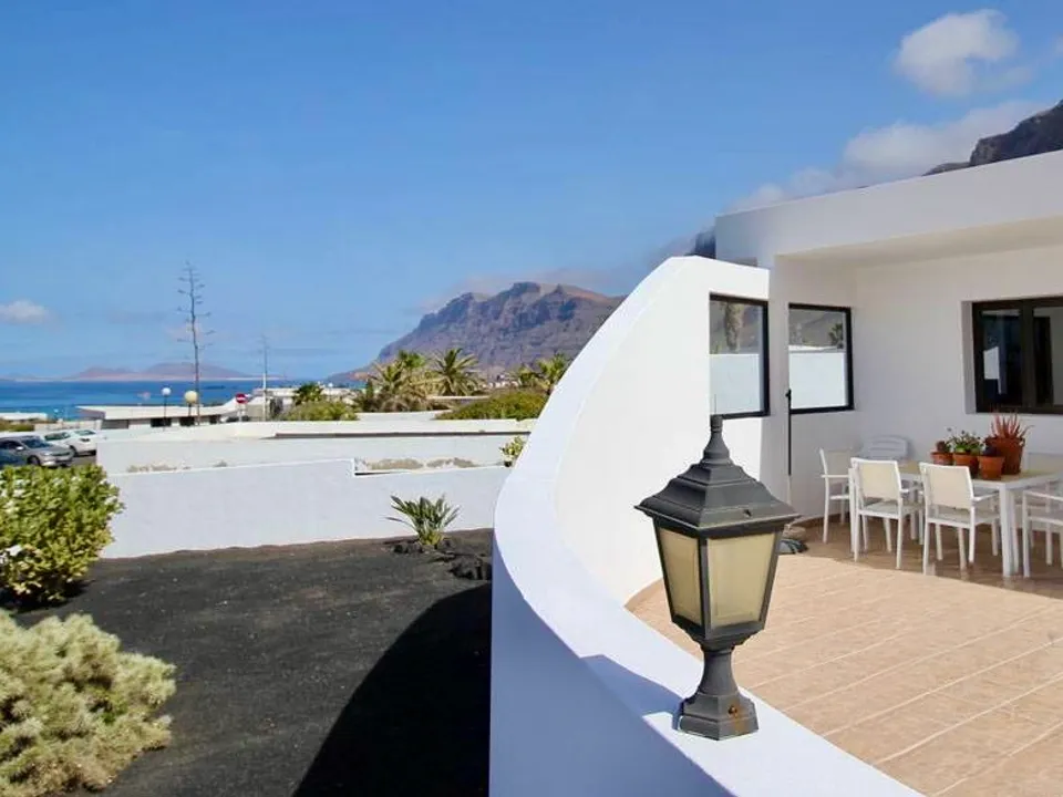Bungalow i Caleta De Famara, Lanzarote - foto 1