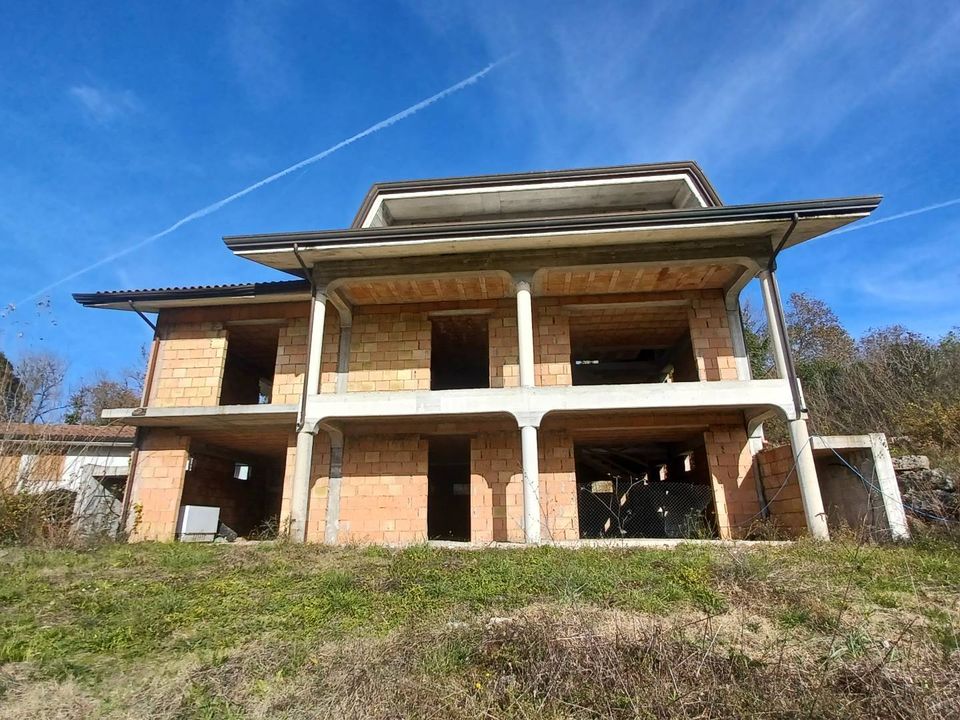 Villa i Ceccano, Frosinone - bilde 1