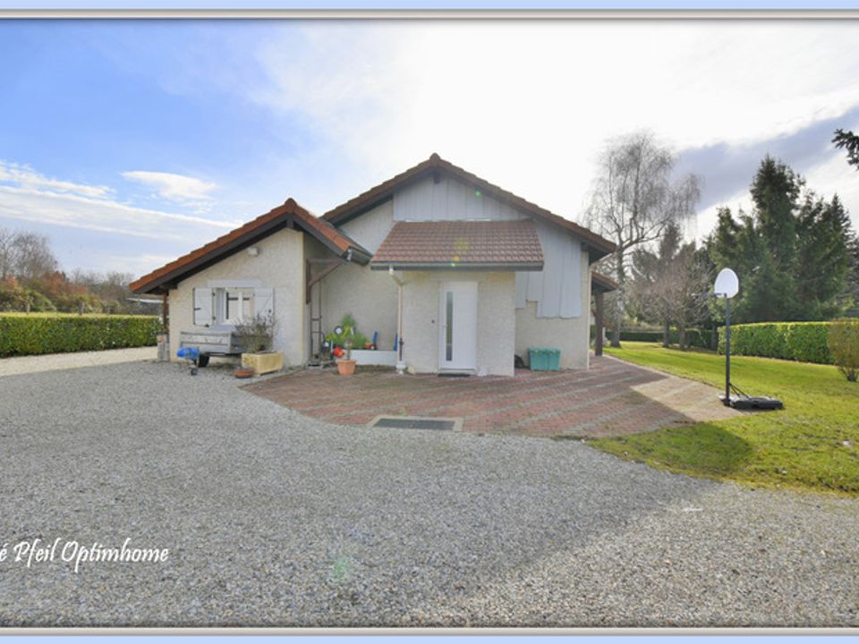 Villa a Saint-Étienne-de-Saint-Geoirs, Isere - foto 1