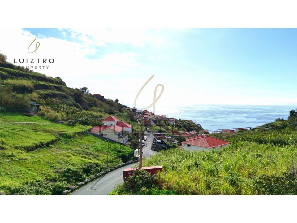 Helårsgrund i Calheta, Madeira - foto 1