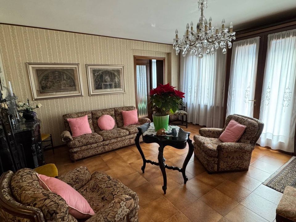 Villa i Montebelluna, Treviso - foto 1