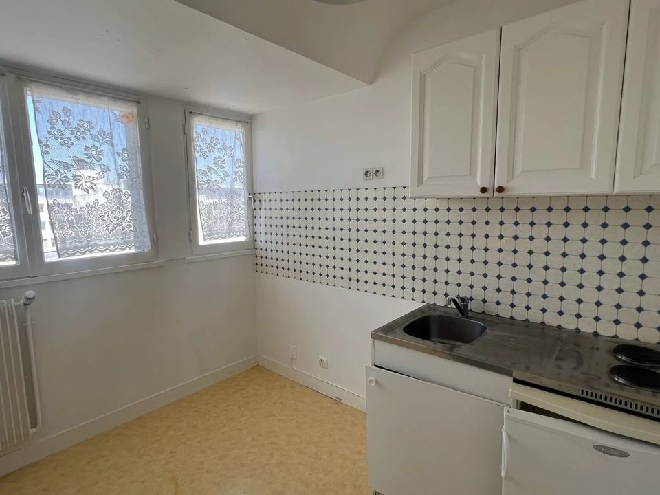 Apartment in Orleans, Loiret - photo 3