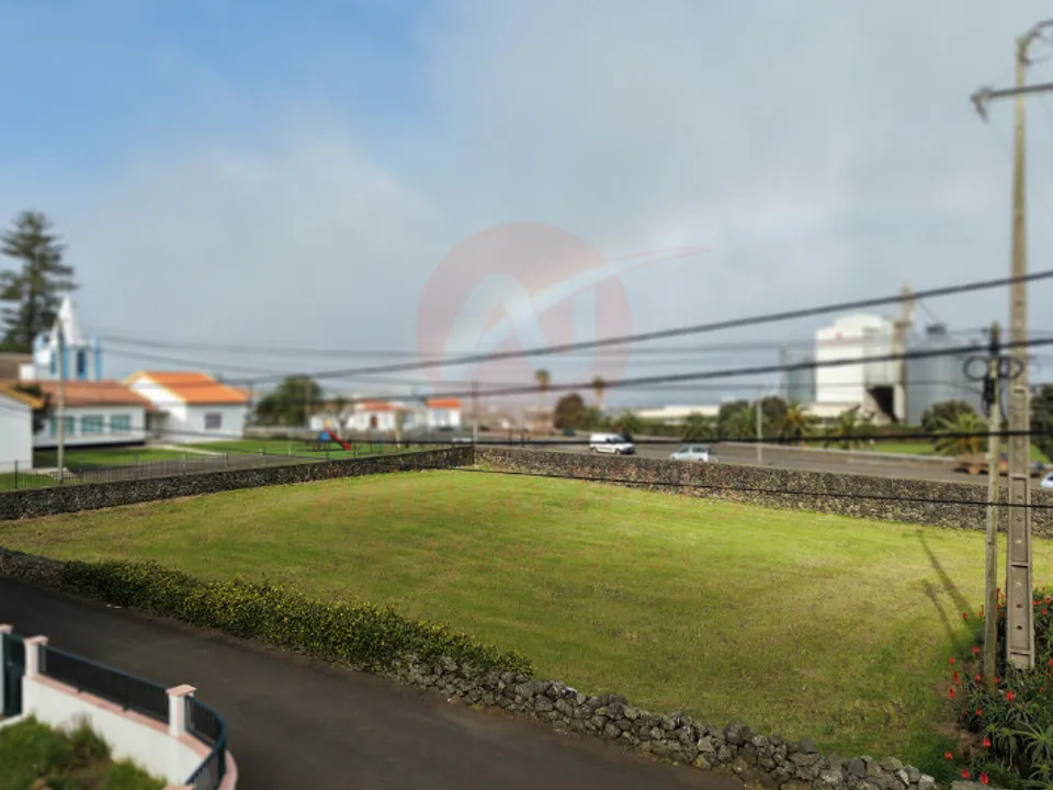Helårsgrund i Vila da Praia da Vitoria, Terceira - foto 1