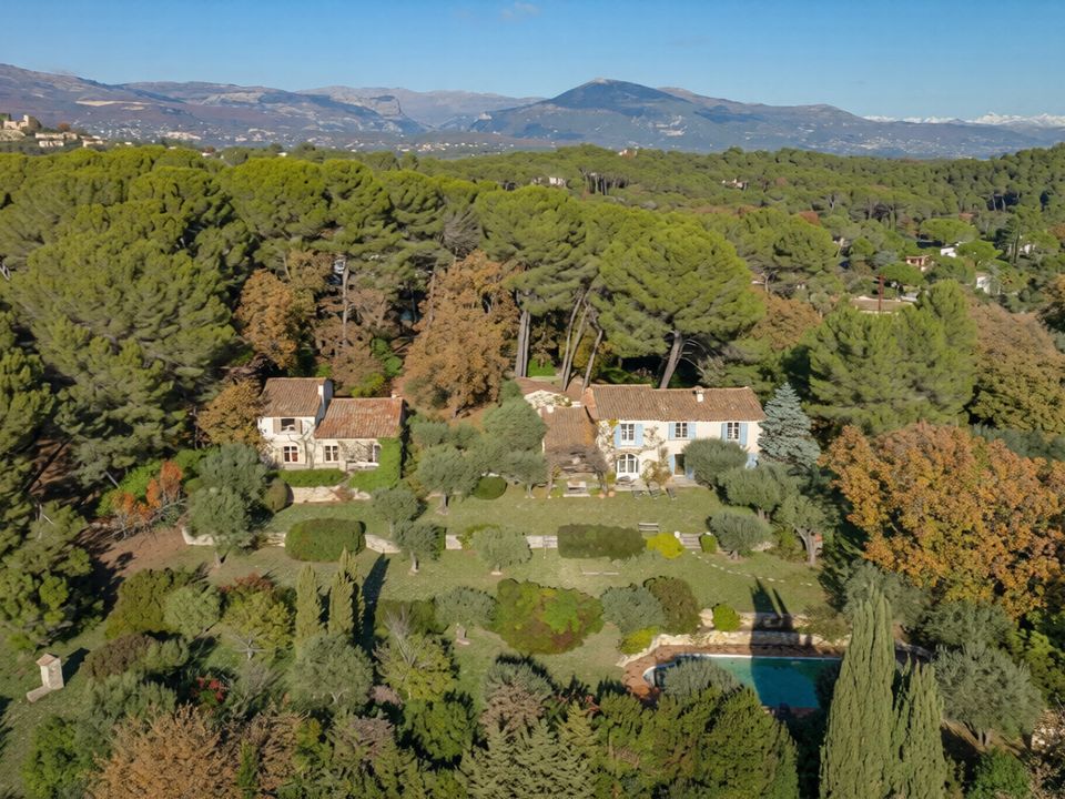 Villa i Mougins, Alpes-Maritimes - foto 1