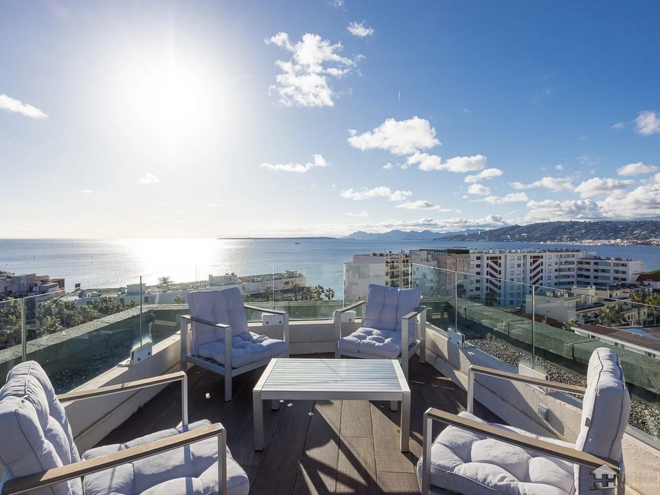 Lejlighed i Juan-les-Pins, Alpes-Maritimes - foto 1